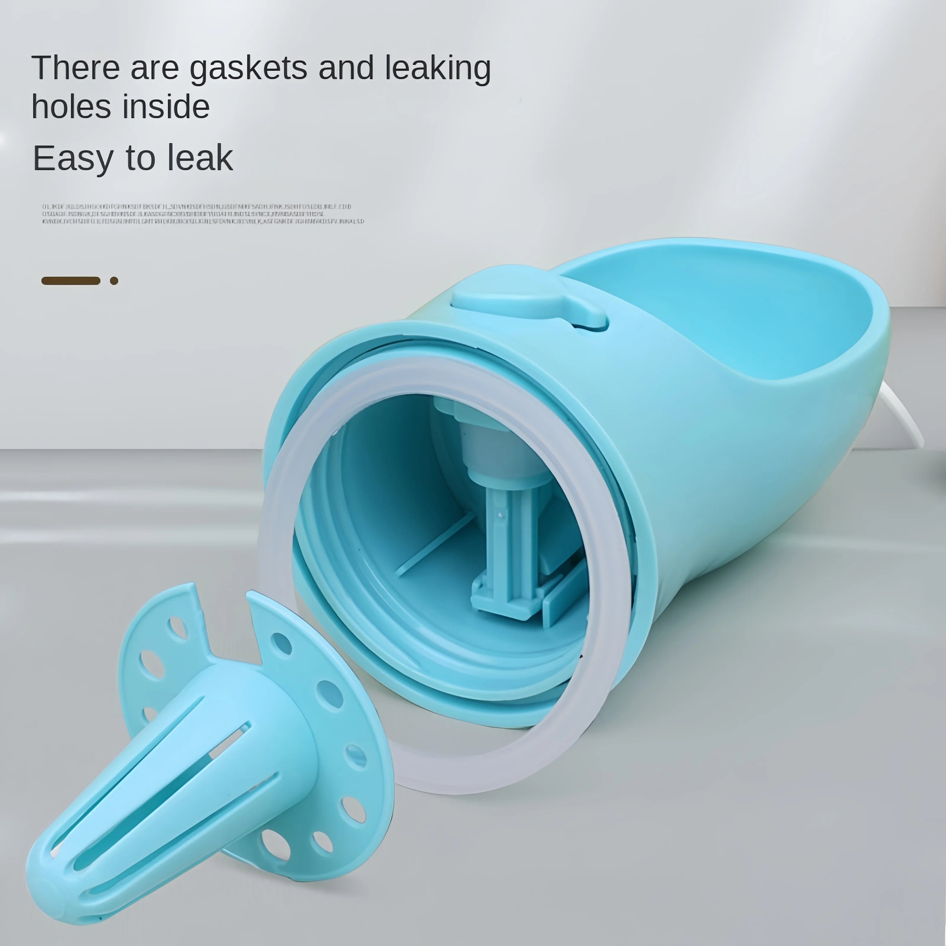 AeroTravel™ 2-in-1 Pet Bottle